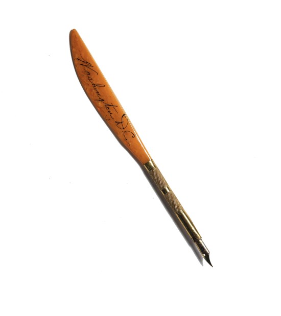 Antique fountain pen